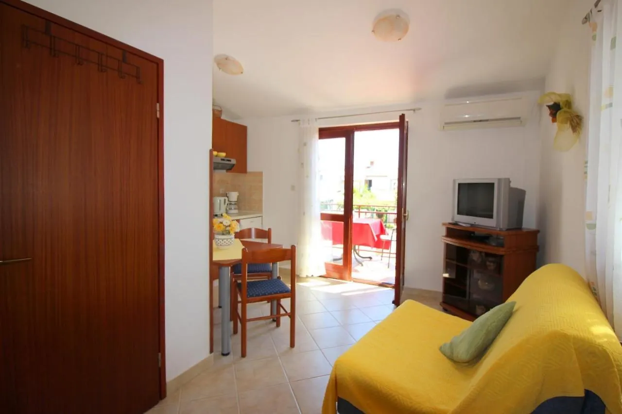 Apartment Radin Near The Beach Porec