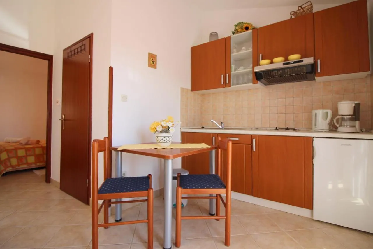 Apartment Radin Near The Beach Porec Croatia