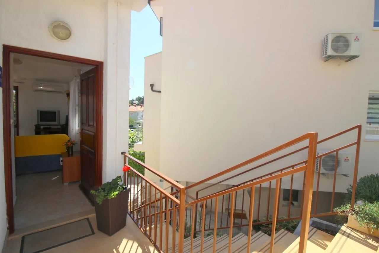 Apartment Radin Near The Beach Porec 0*,
